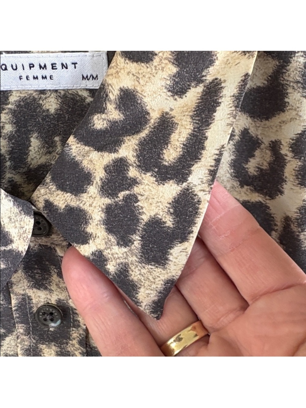 EUC Equipment Femme 100% Silk Button Front Animal Print Top Size Medium - Picture 5 of 11
